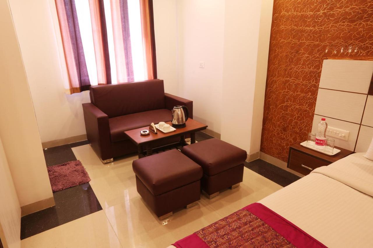 Hotel Sky Wood At Airport New Delhi Luaran gambar