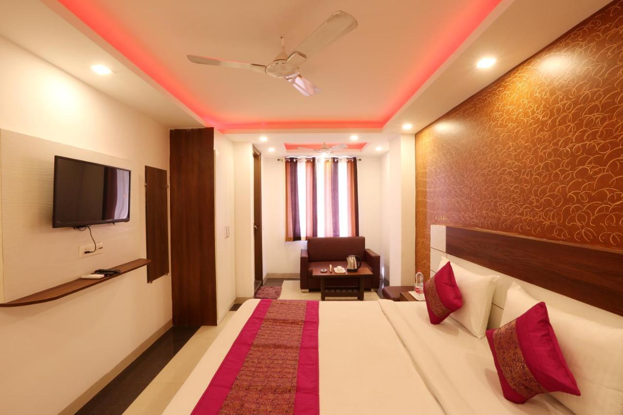 Hotel Sky Wood At Airport New Delhi Luaran gambar