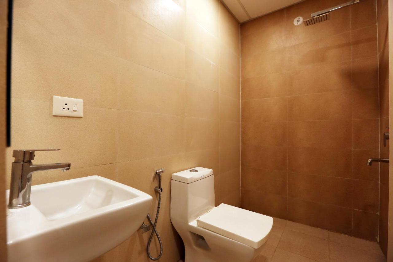 Hotel Sky Wood At Airport New Delhi Luaran gambar