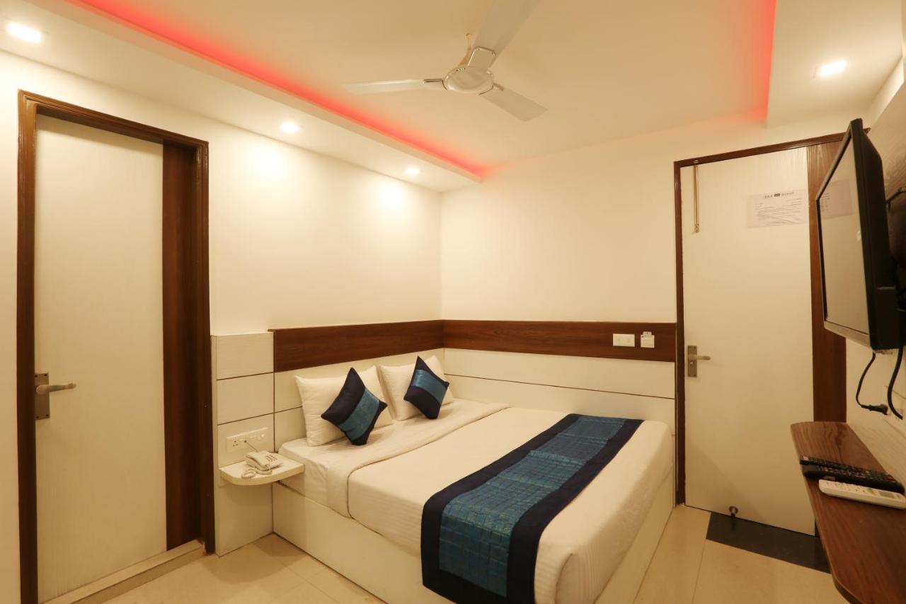Hotel Sky Wood At Airport New Delhi Luaran gambar