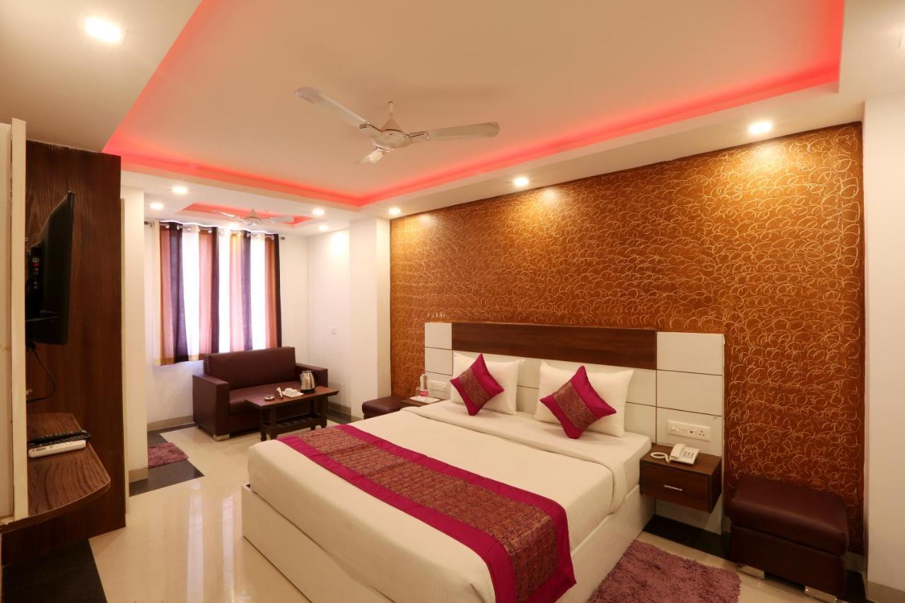 Hotel Sky Wood At Airport New Delhi Luaran gambar